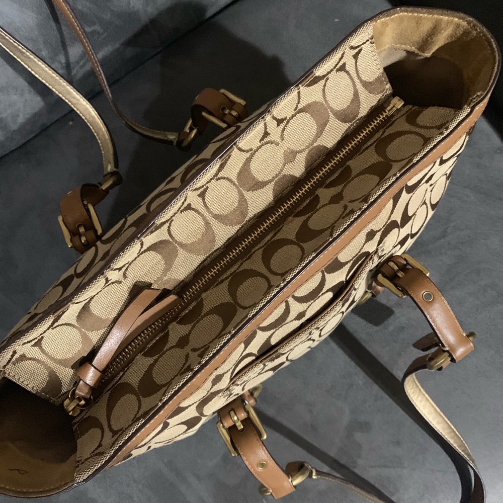 Women’s coach purse - Picture 5 of 6